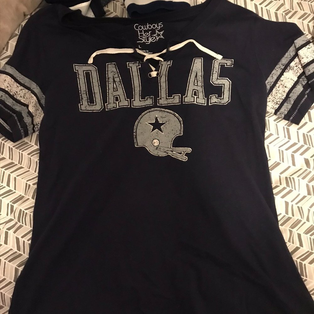 DALLAS COWBOYS NFL HER STYLE SHORT SLEEVE NWOT LG